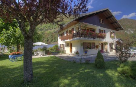 G&icirc;te n&deg;G104001 Ch&eacute;zery-Forens - Ain - photo