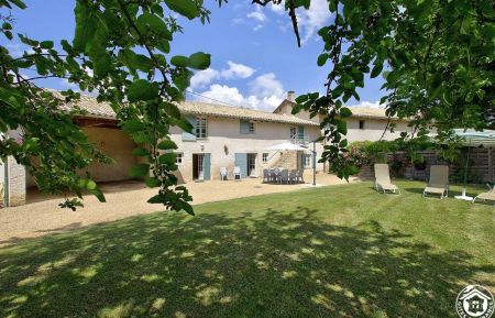 G&icirc;te n&deg;G295001 Peyzieux-sur-Sa&ocirc;ne - Ain - photo