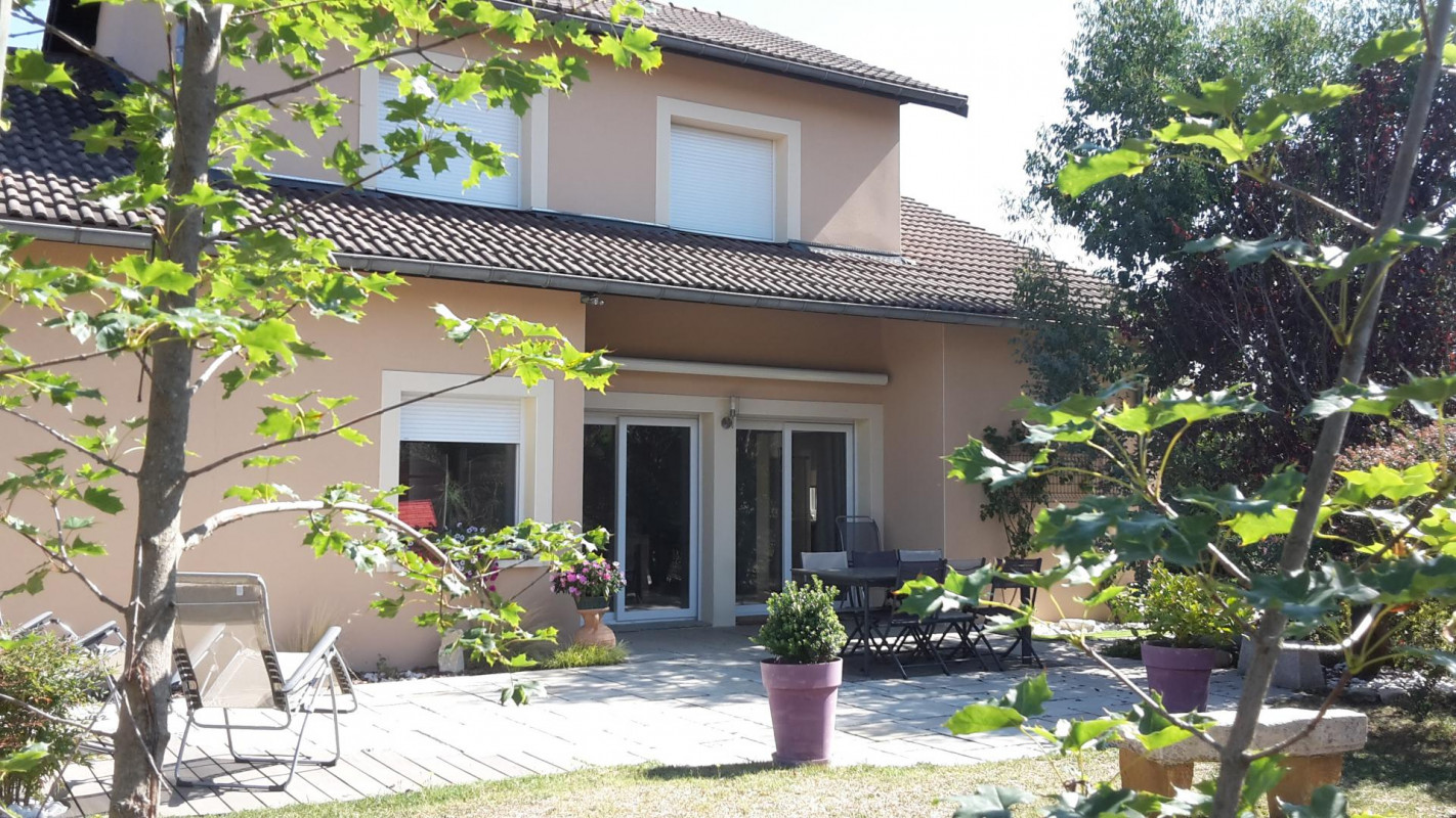photo 0
