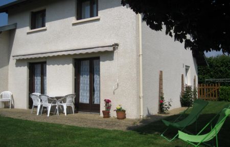 G&icirc;te n&deg;G369001 Saint-Just - Ain - espace d&eacute;tente, orientation sud ouest