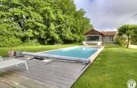 G&icirc;te n&deg;G393030 Sandrans - Ain - photo