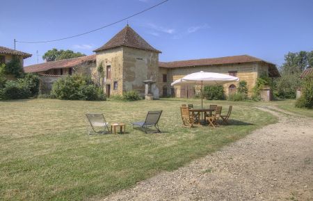 G&icirc;te n&deg;G457030 Vonnas - Ain - photo