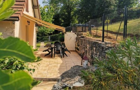 G&icirc;te n&deg;G58010 Br&eacute;gnier-Cordon - Ain - terrasse du g&icirc;te