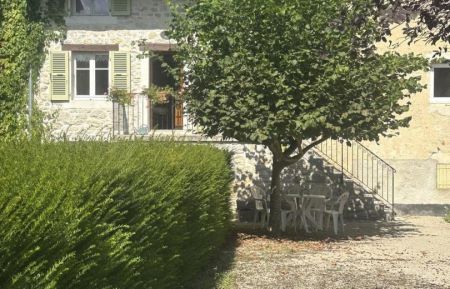 G&icirc;te n&deg;G303010 Poncin - Ain - photo