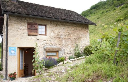 G&icirc;te n&deg;G255001 Montagnieu - Ain - photo