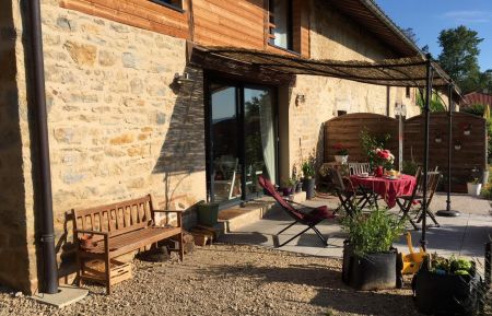 La terrasse coté soleil levant Gîte n°G254010 Montagnat - Ain - La terrasse coté soleil levant