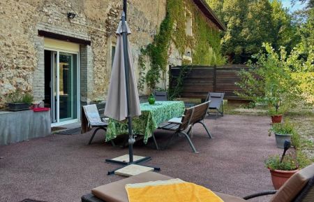 G&icirc;te n&deg;G304001 Pont-d'Ain - Ain - photo