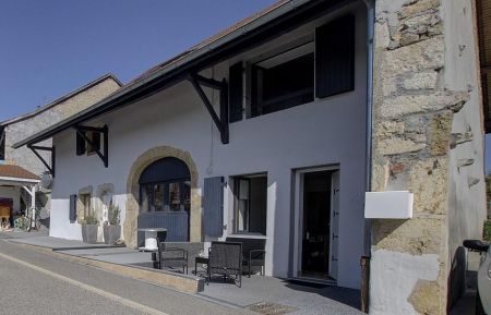 G&icirc;te n&deg;G33012 Valserh&ocirc;ne - Ain - photo