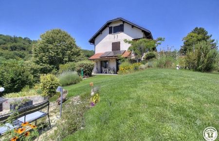 G&icirc;te n&deg;G15001 Arboys en Bugey - Ain - photo