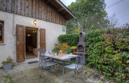 G&icirc;te n&deg;G151001 Druillat - Ain - Terrasse.