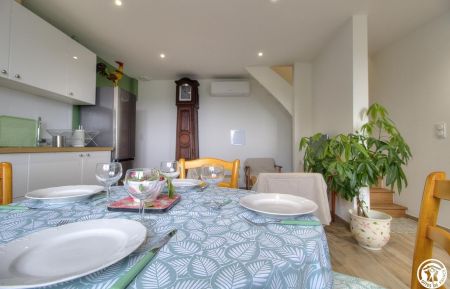 G&icirc;te n&deg;G255010 Montagnieu - Ain - photo
