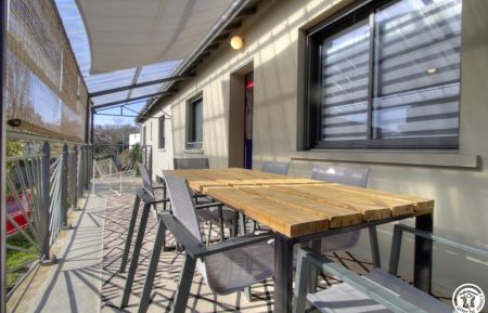 G&icirc;te n&deg;G93020 Ch&acirc;tillon-sur-Chalaronne - Ain - La terrasse 