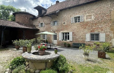 G&icirc;te n&deg;G84020 Chanoz-Ch&acirc;tenay - Ain - photo