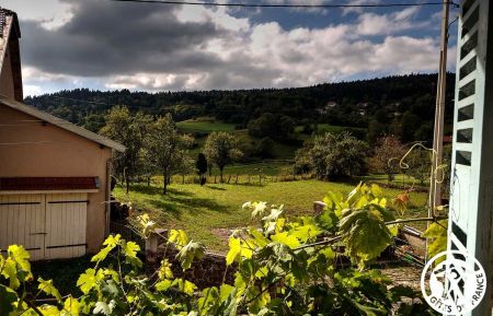 G&icirc;te n&deg;G87010 Charix - Ain - Vue du g&icirc;te au 1er &eacute;tage