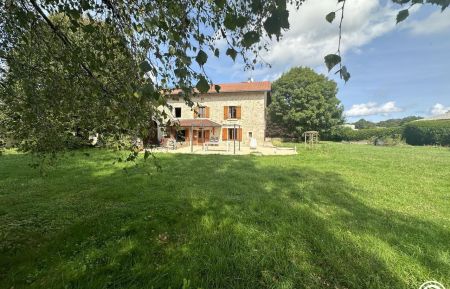 G&icirc;te n&deg;G410020 Sonthonnax-la-Montagne - Ain - photo