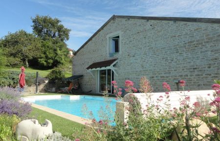 G&icirc;te n&deg;G245020 Bohas-Meyriat-Rignat - Ain - piscine 