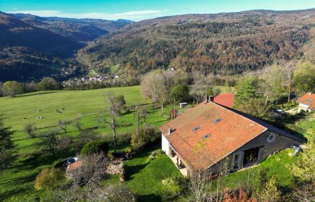 G&icirc;te n&deg;G357010 Saint-Germain-de-Joux - Ain - photo