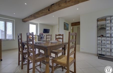 G&icirc;te n&deg;G437010 Vescours - Ain - photo