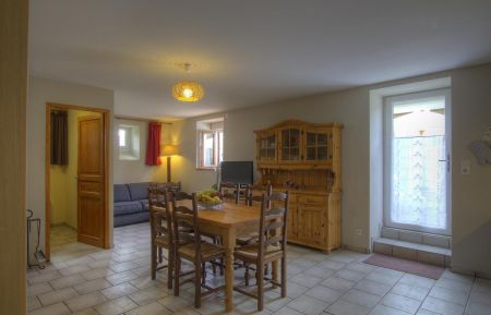 G&icirc;te n&deg;G247002 Mijoux - Ain - photoAutomne