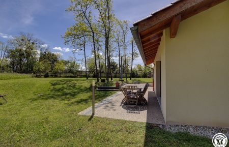 G&icirc;te n&deg;G290020 P&eacute;rouges - Ain - photoEte