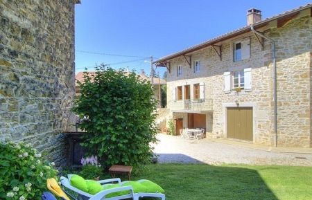 G&icirc;te n&deg;G363020 Saint-Jean-le-Vieux - Ain - photoEte
